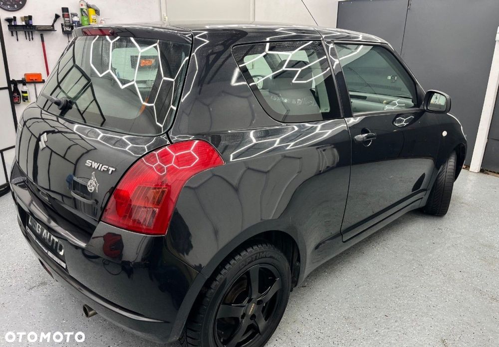 Suzuki Swift - 8
