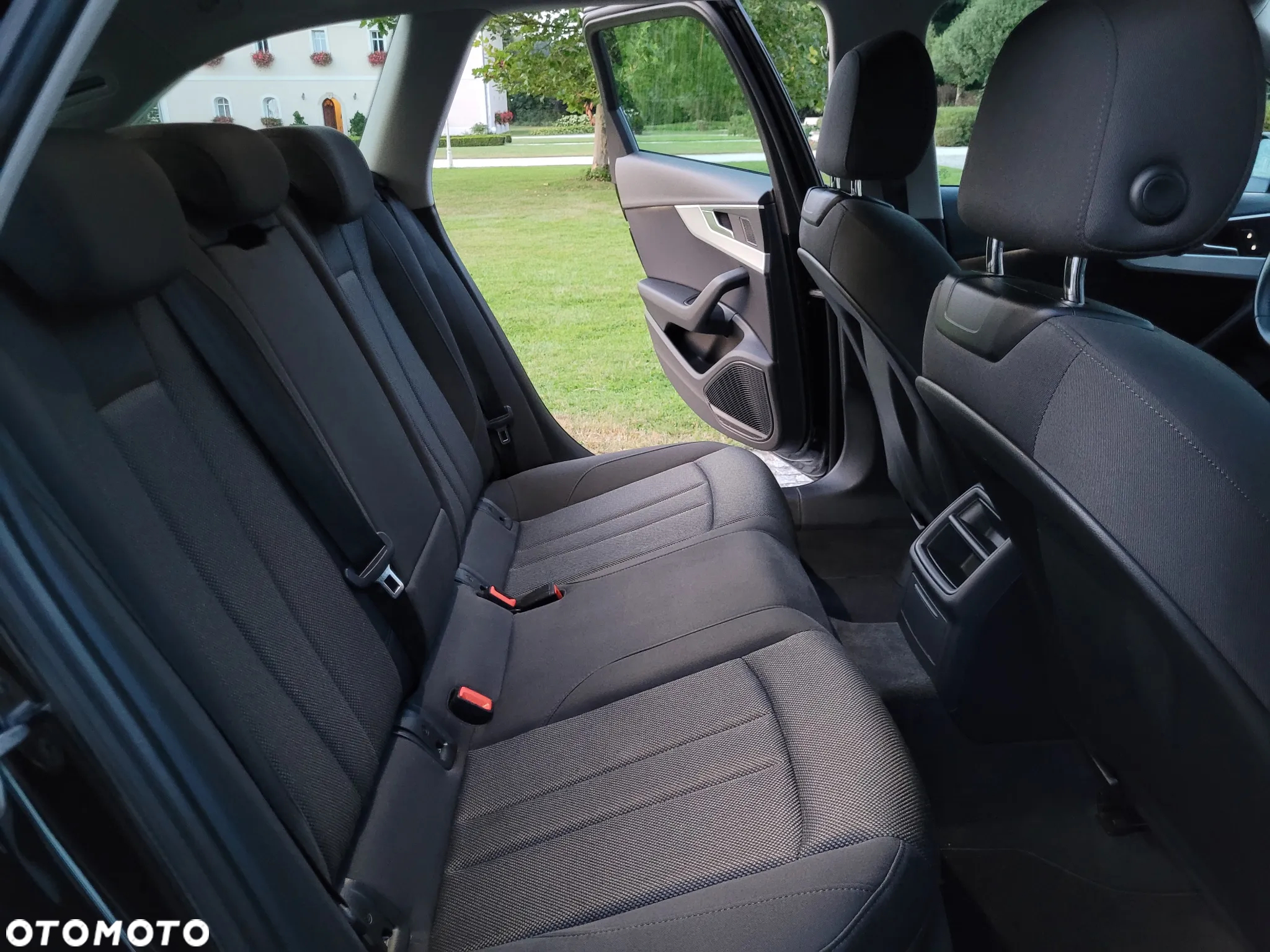 Audi A4 ver-2-0-tdi-ultra-design - 12