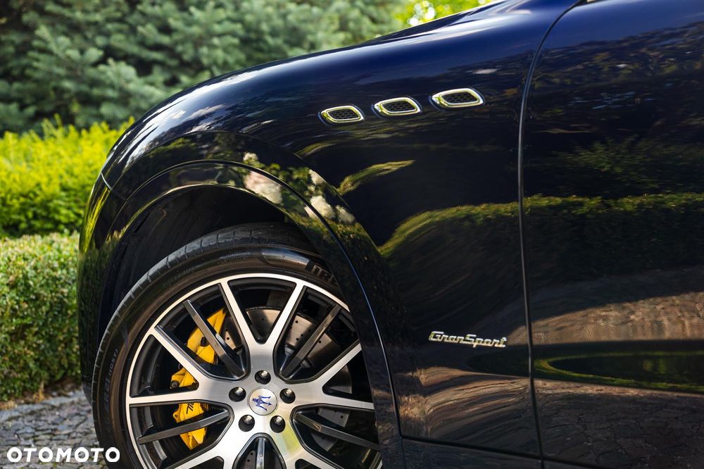 Maserati Levante S - 15