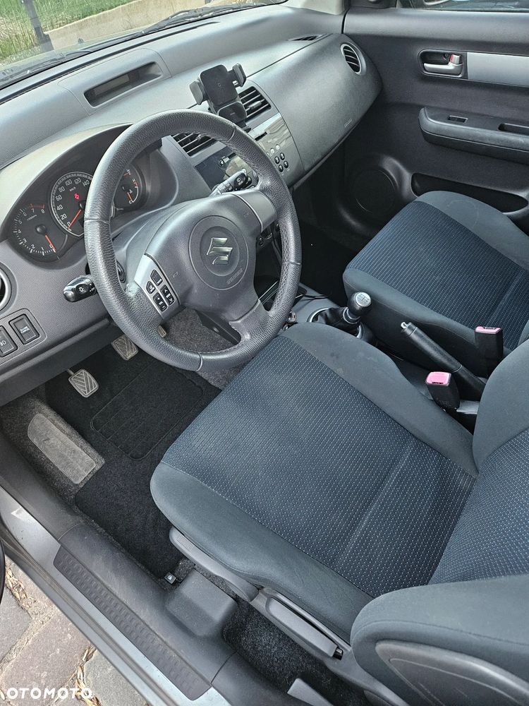 Suzuki Swift - 7