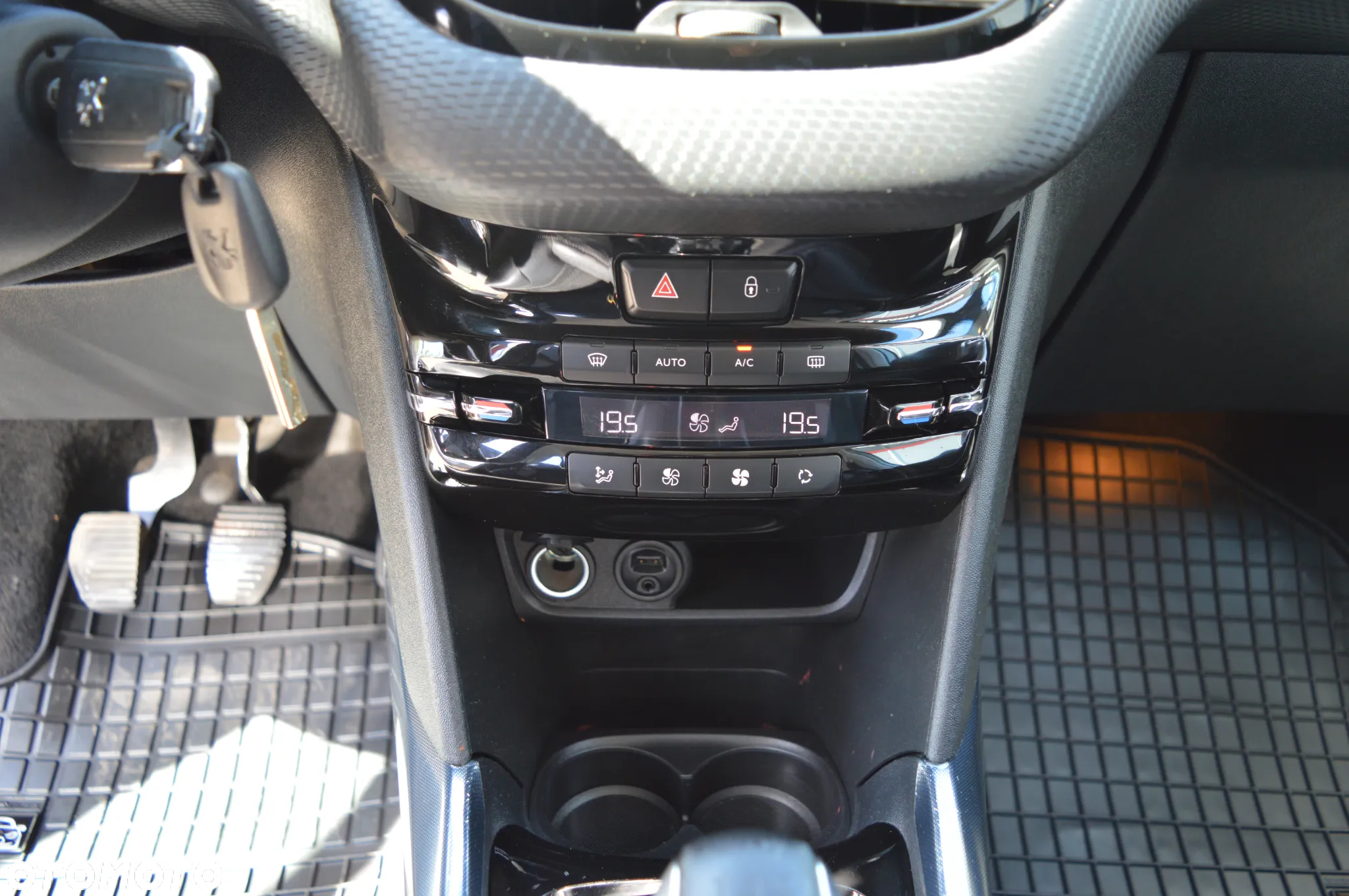 Peugeot 2008 1.6 VTi Allure - 18