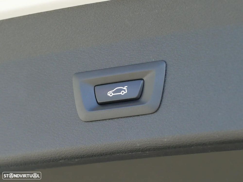 BMW X1 16 d sDrive Advantage - 13