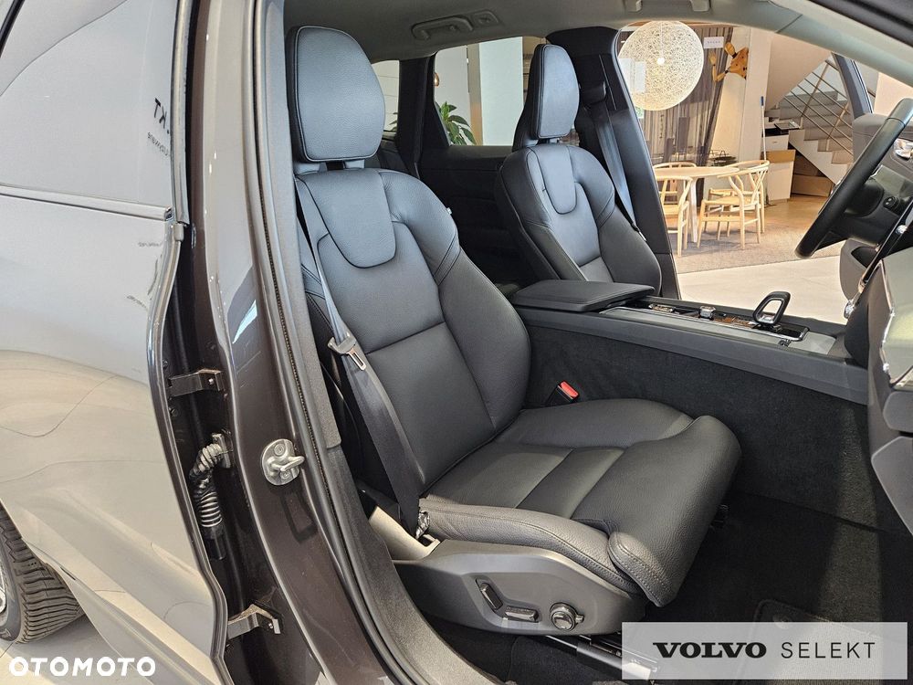 Volvo XC 60 - 22