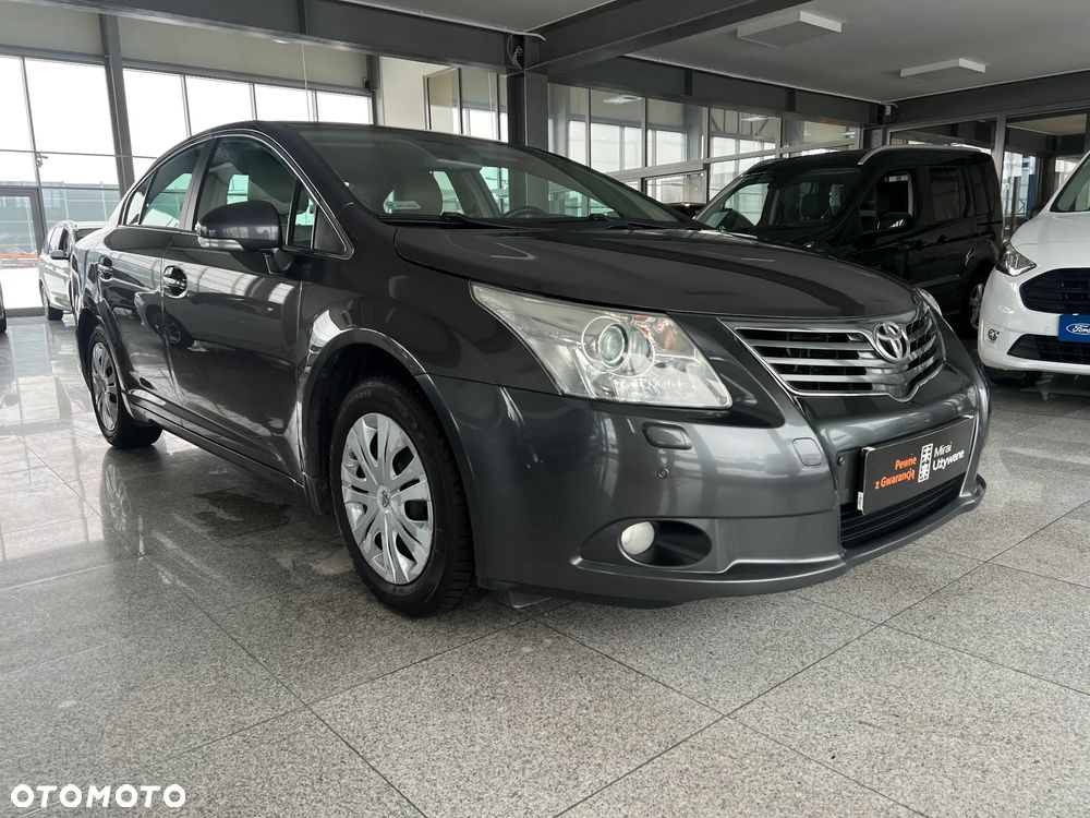 Toyota Avensis 2.0 Prestige NAVI MS - 4