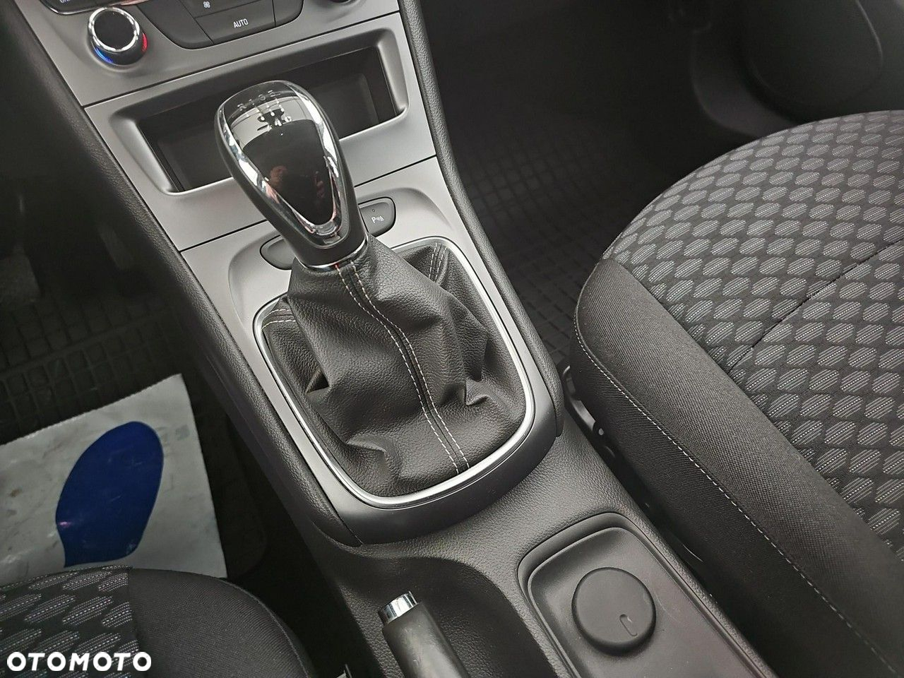 Opel Astra - 16