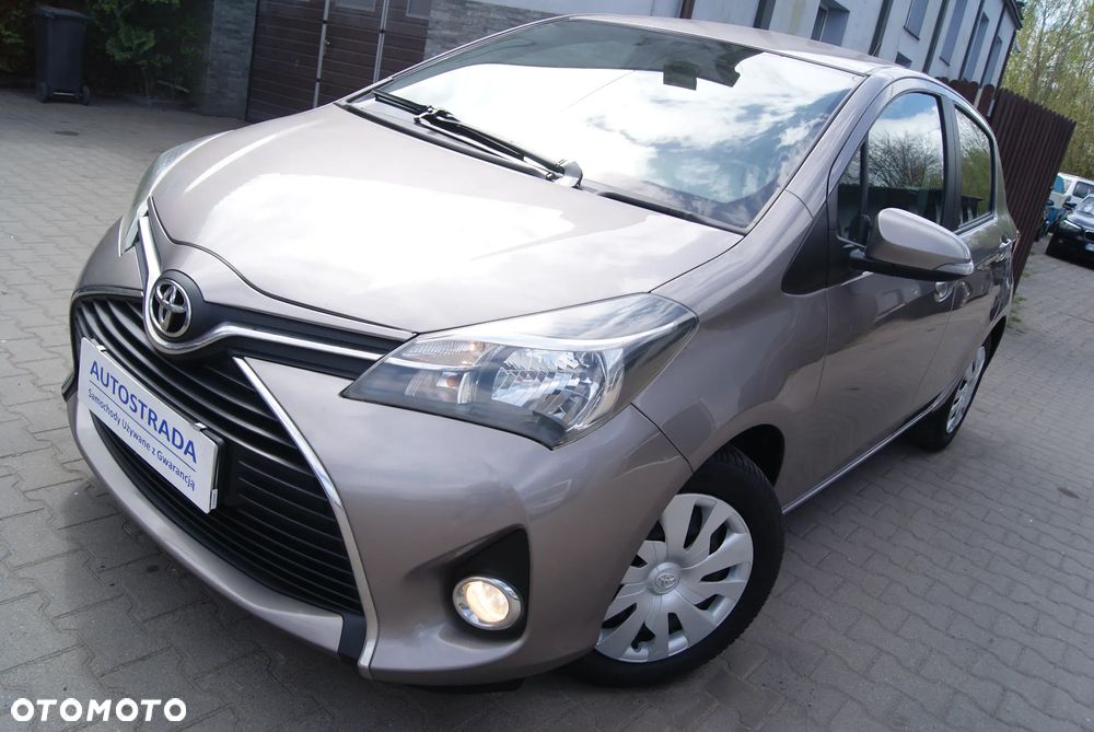 Toyota Yaris 1.33 Premium EU6 - 1