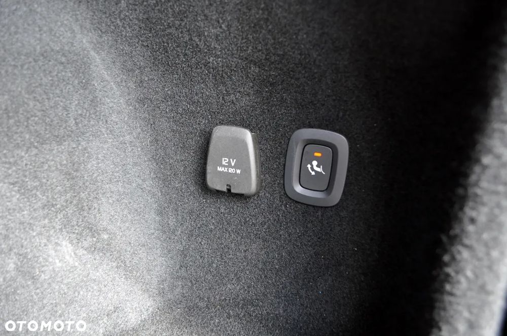 Volvo V60 Cross Country Pro T5 AWD - 30