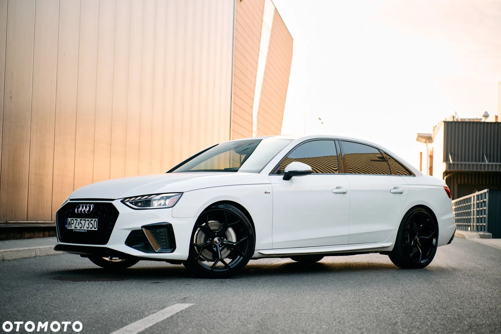 Audi A4 - 1