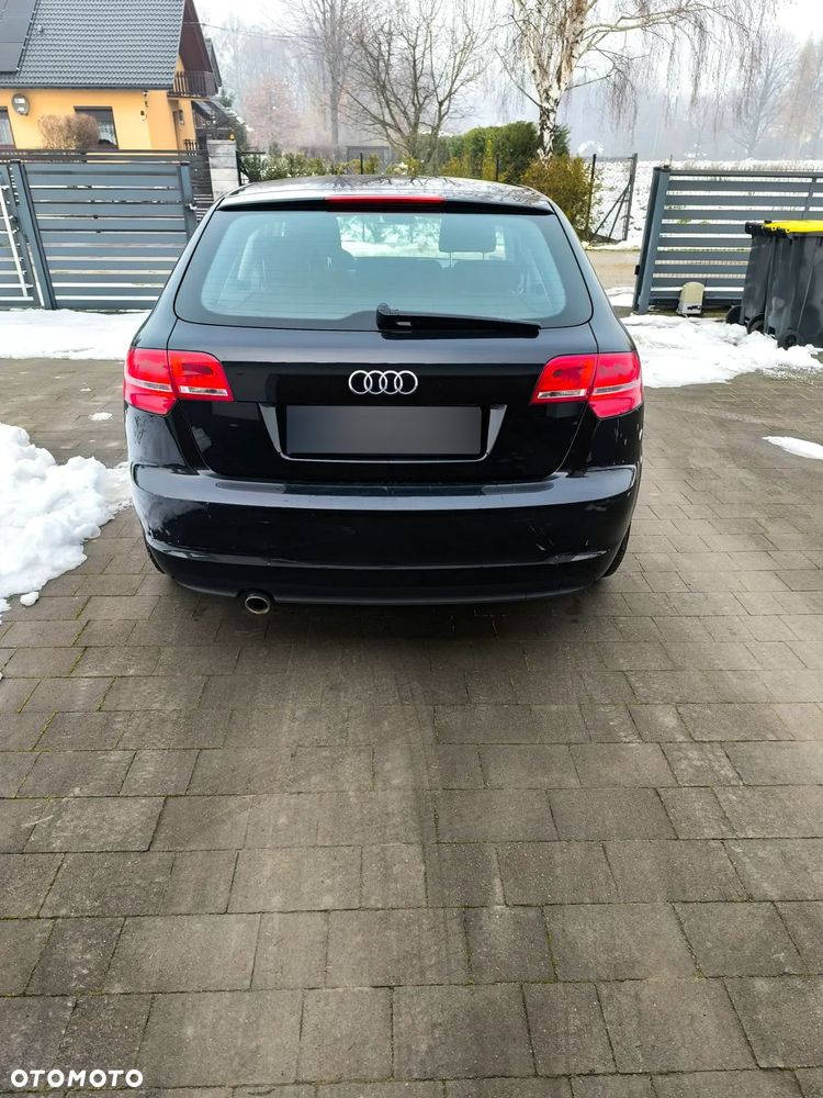 Audi A3 Sportback 1.6 TDI DPF Ambition - 4