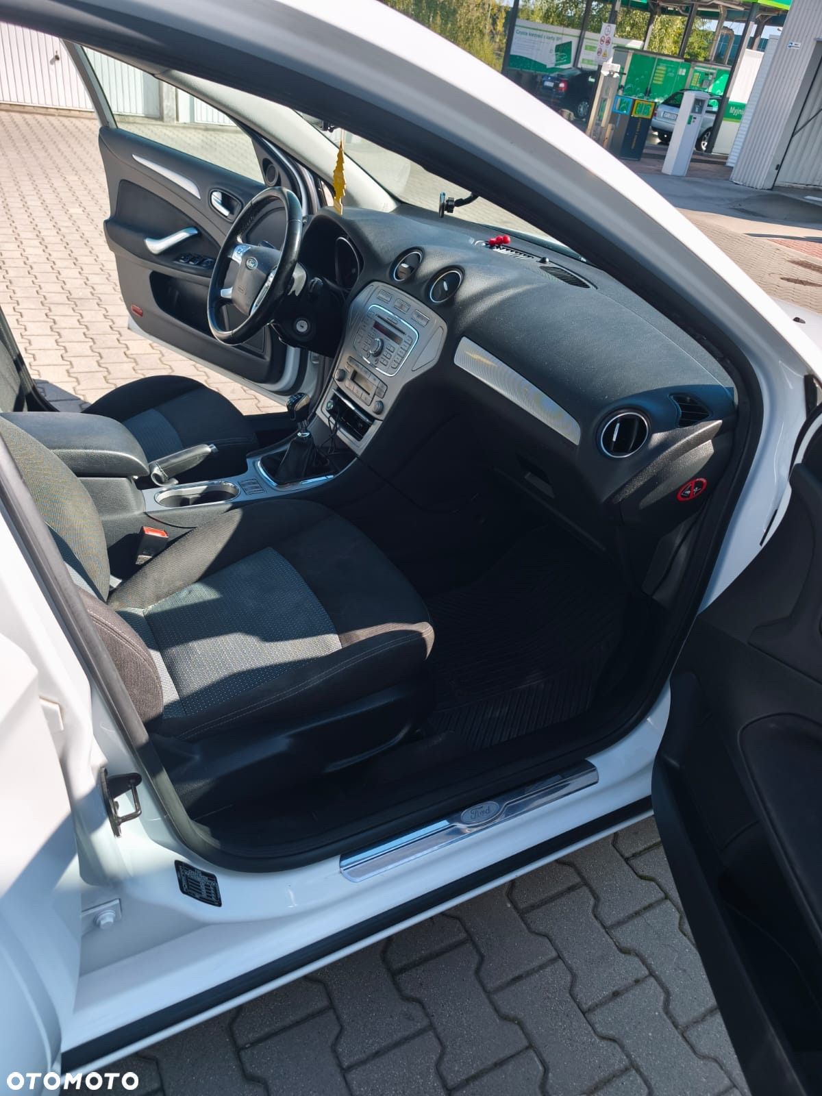 Ford Mondeo 2.0 TDCi Trend - 10