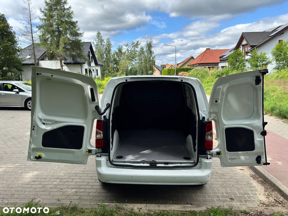 Opel COMBO L1 Automat - 13