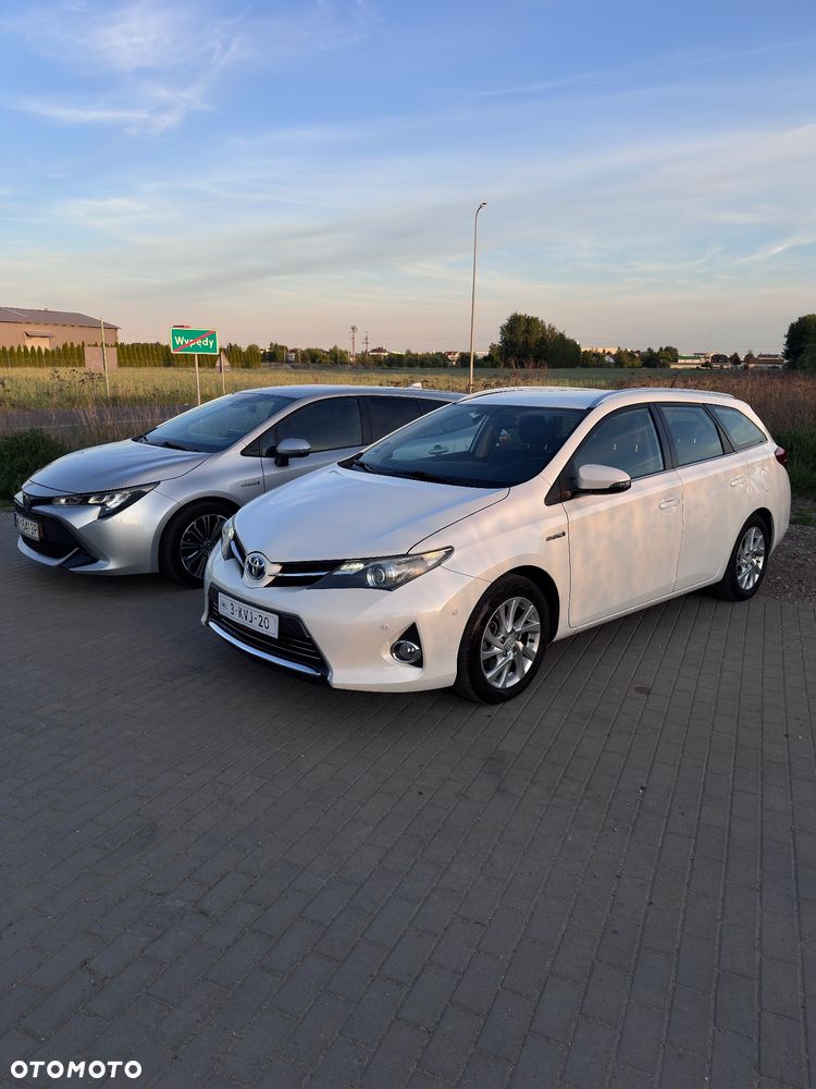 Toyota Auris 1.8 HSD Luna - 1