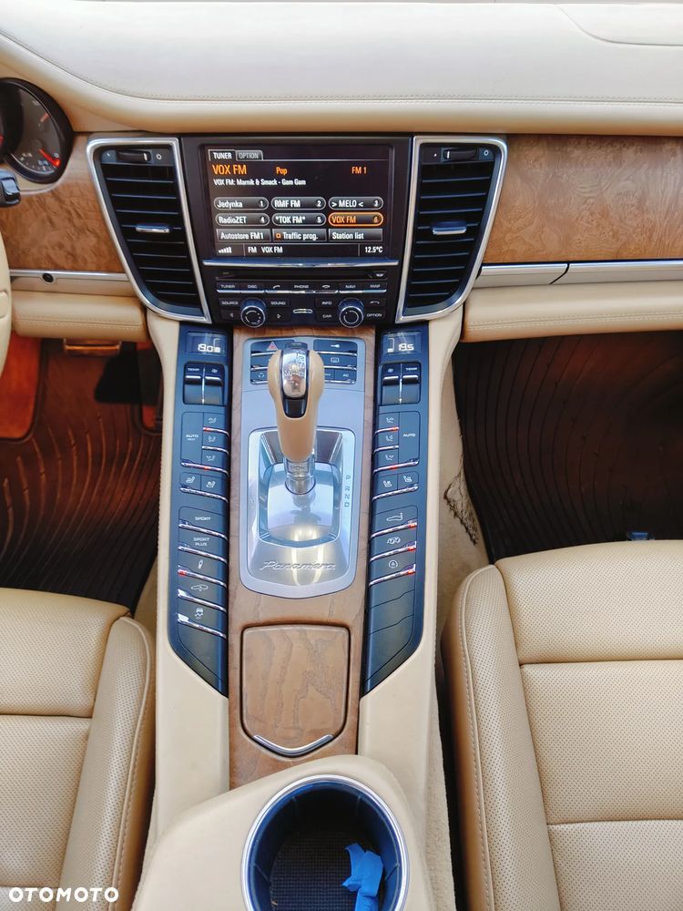 Porsche Panamera 4S - 19