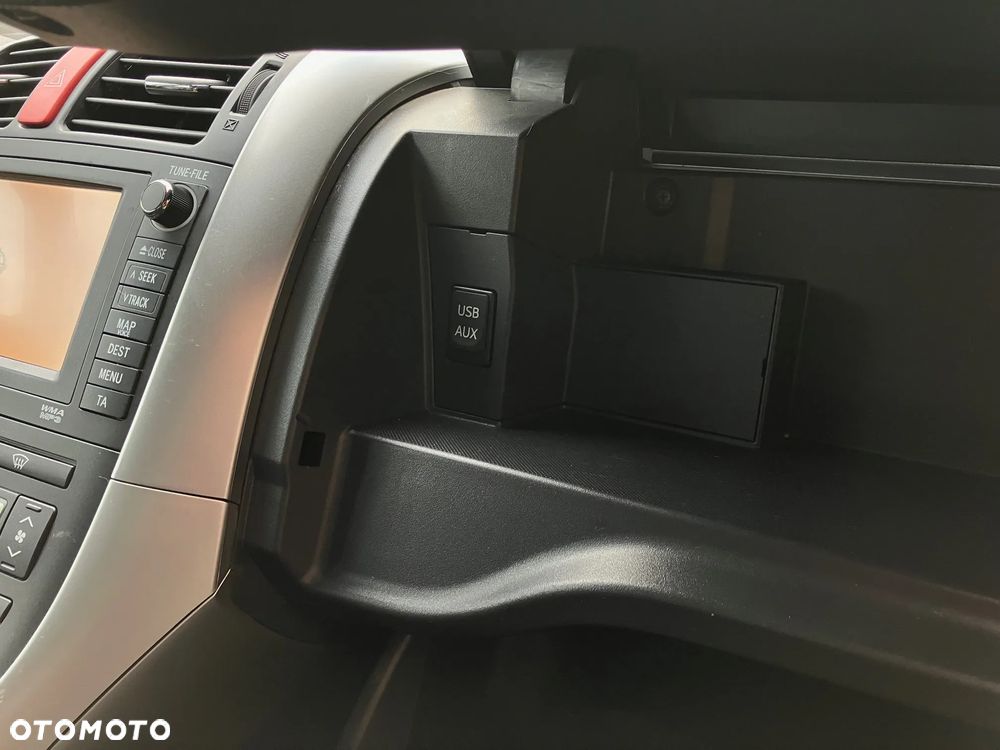 Toyota Auris - 14