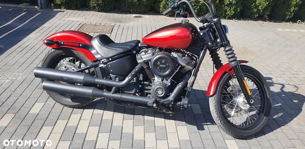 Harley-Davidson Softail Street Bob - 4