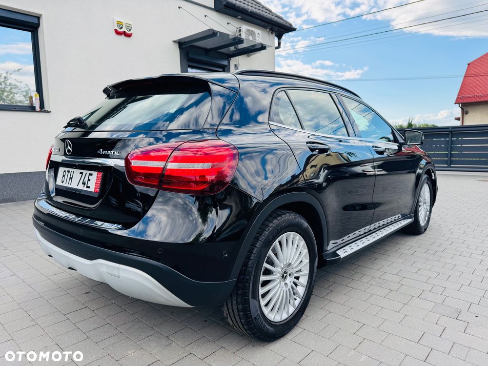 Mercedes-Benz GLA 200 d 4Matic 7G-DCT - 13