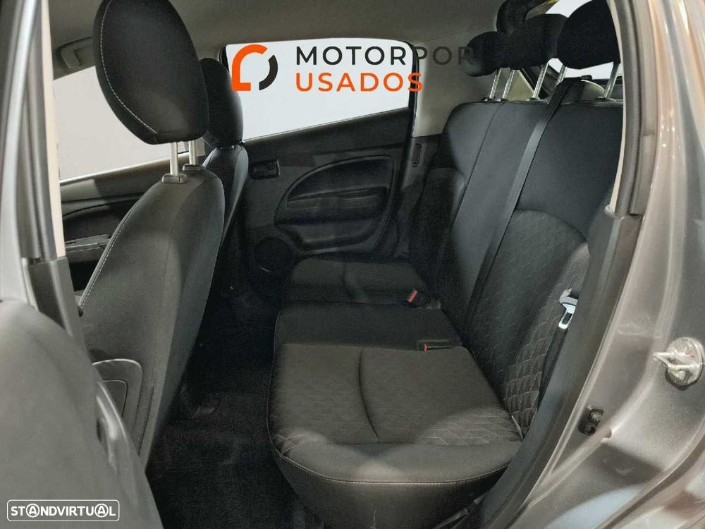 Mitsubishi Space Star - 10