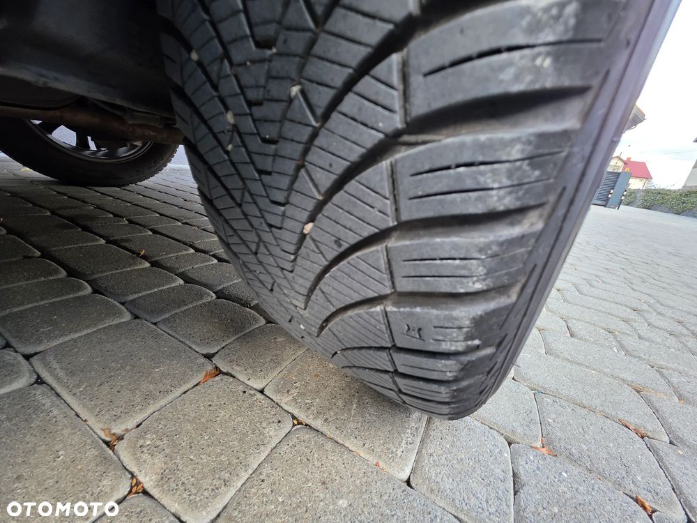 Hyundai ix35 1.7 CRDi 2WD Fifa World Cup Edition - 37