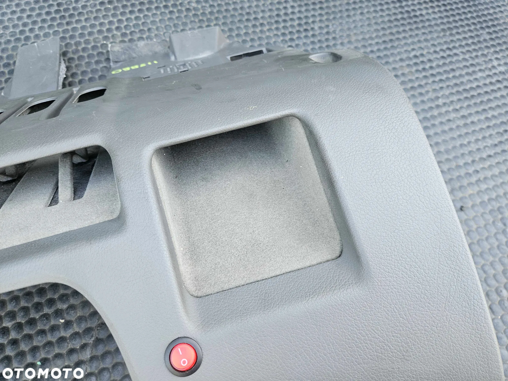 Schowek 8E1863075C Kierowcy Szary Swing Oslona pod Kierownice Europa Audi A4 B6 B7 - 18