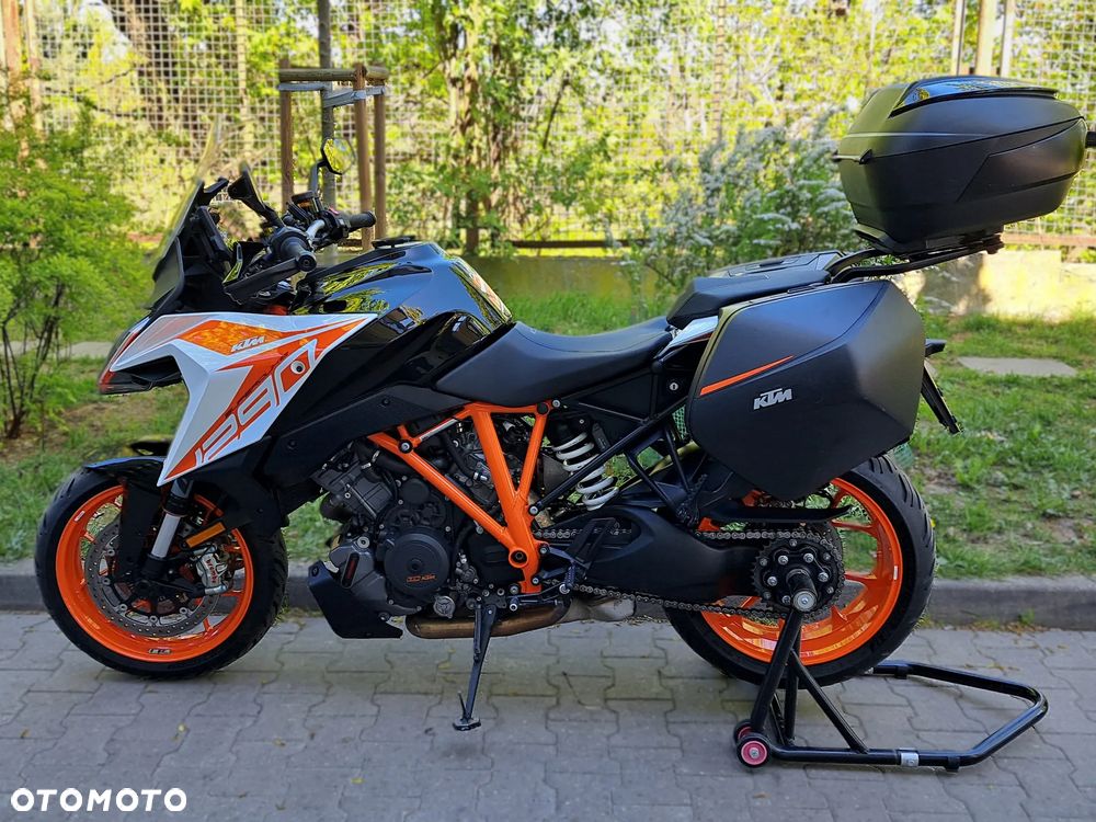 KTM Super Duke - 16