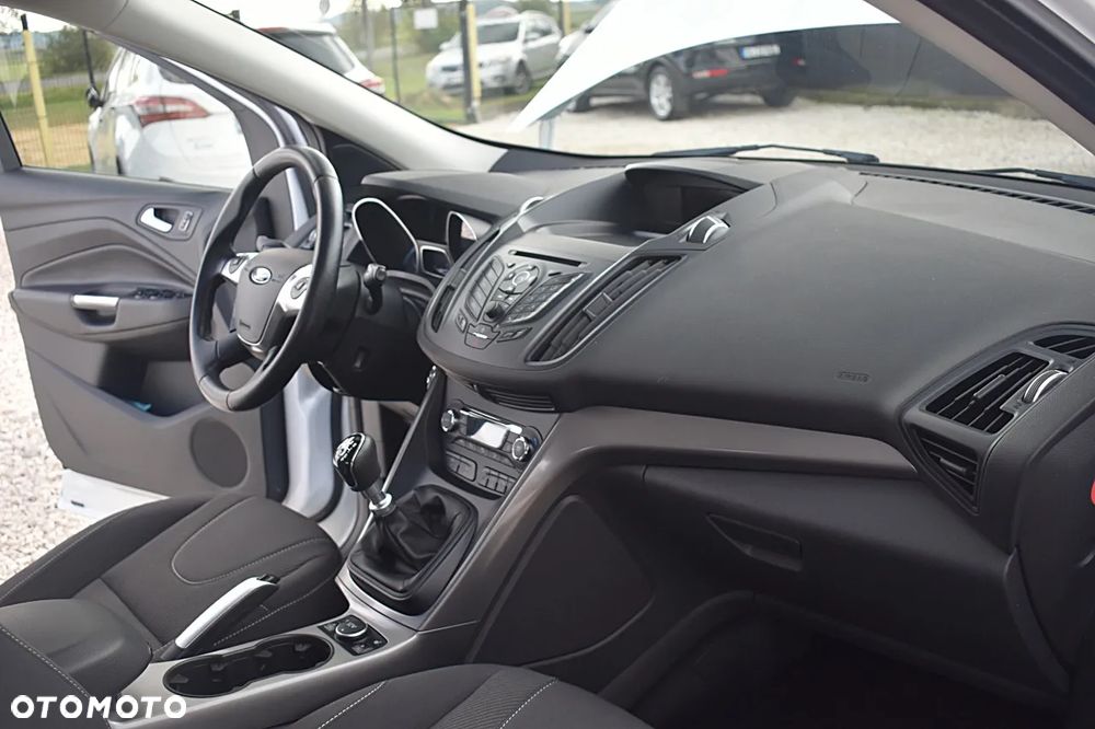 Ford Kuga 2.0 TDCi 2x4 SYNC - 23