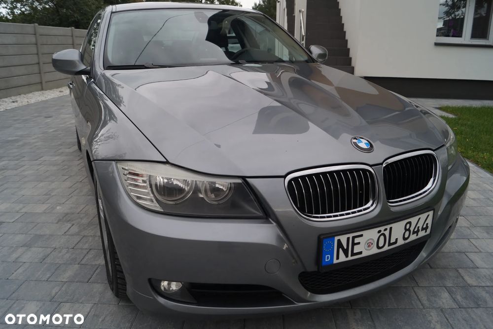 BMW Seria 3 325i - 23