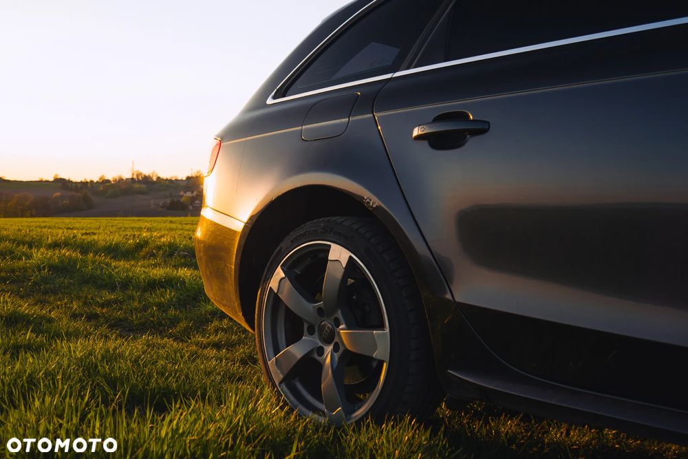 Audi A4 Avant 2.0 TDI DPF Attraction - 5