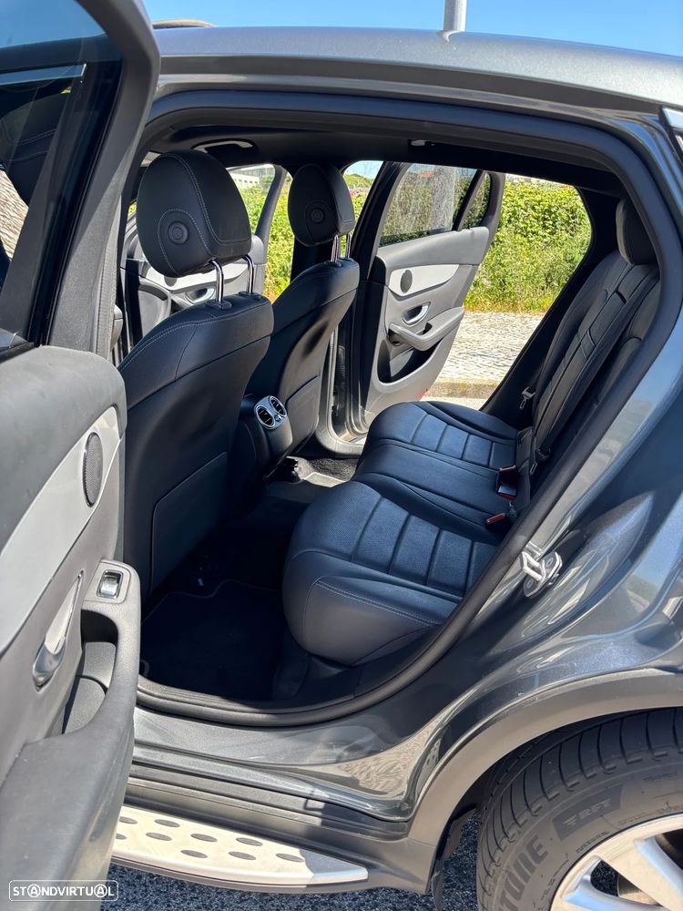 Mercedes-Benz GLC 300 - 11