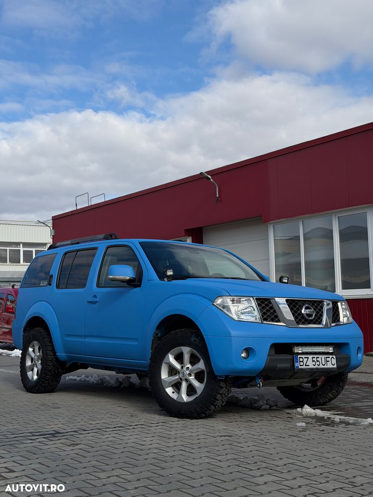 Nissan Pathfinder 2.5 dCi SE - 1