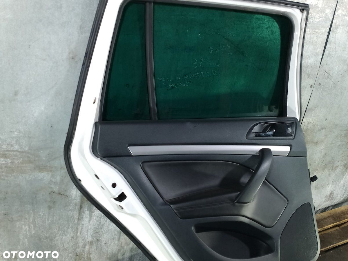 DRZWI LEWY TYŁ SKODA OCTAVIA II LIFT LF9E KOMBI - 4