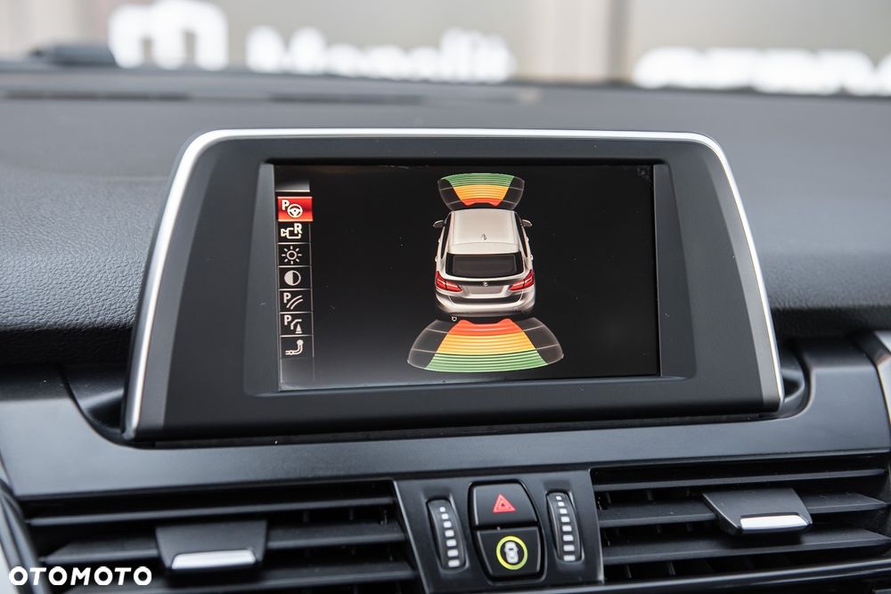 BMW Seria 2 218i - 23
