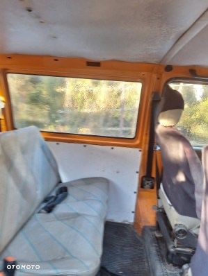 Volkswagen Transporter - 4