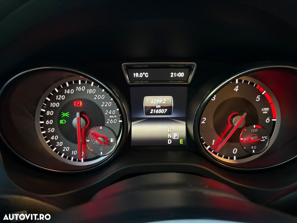 Mercedes-Benz GLA 220 d 4MATIC 7G-DCT - 5