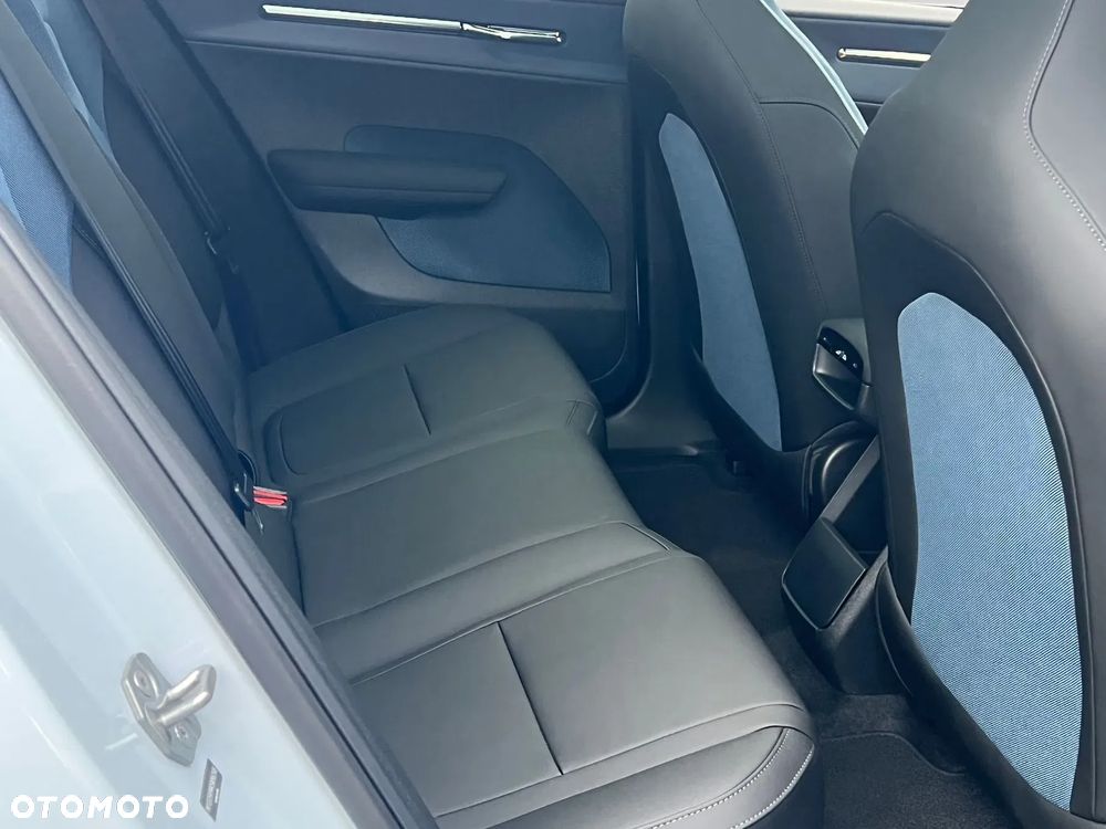 Volvo EX30 Twin Motor Performance AWD Ultra - 19