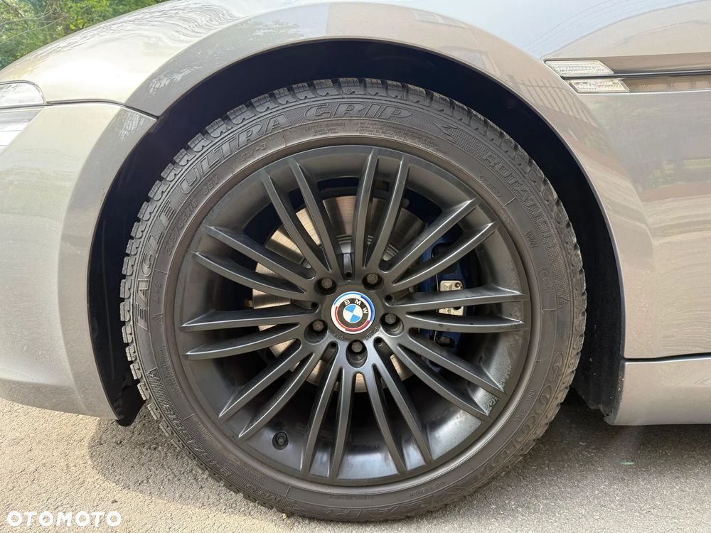 BMW Seria 6 630 i - 12