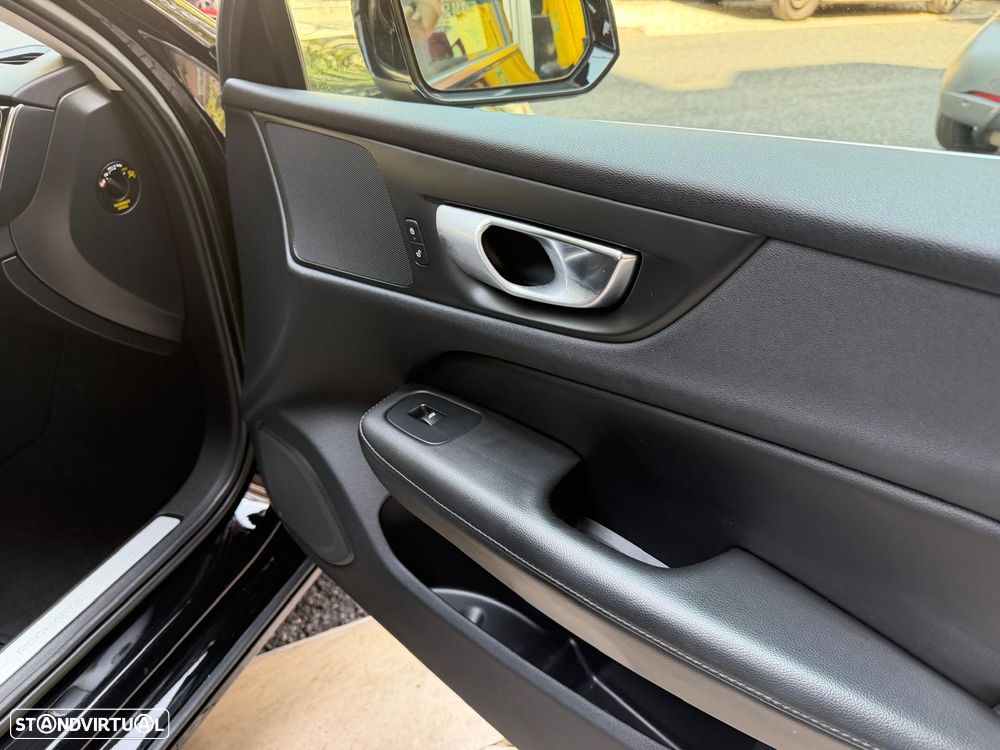 Volvo V60 2.0 T6 AWD TE Inscription Expression - 28