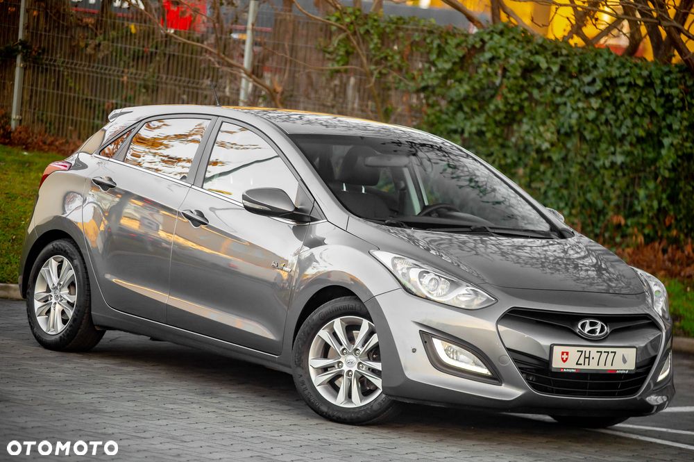 Hyundai i30 blue 1.6 GDI Passion - 3