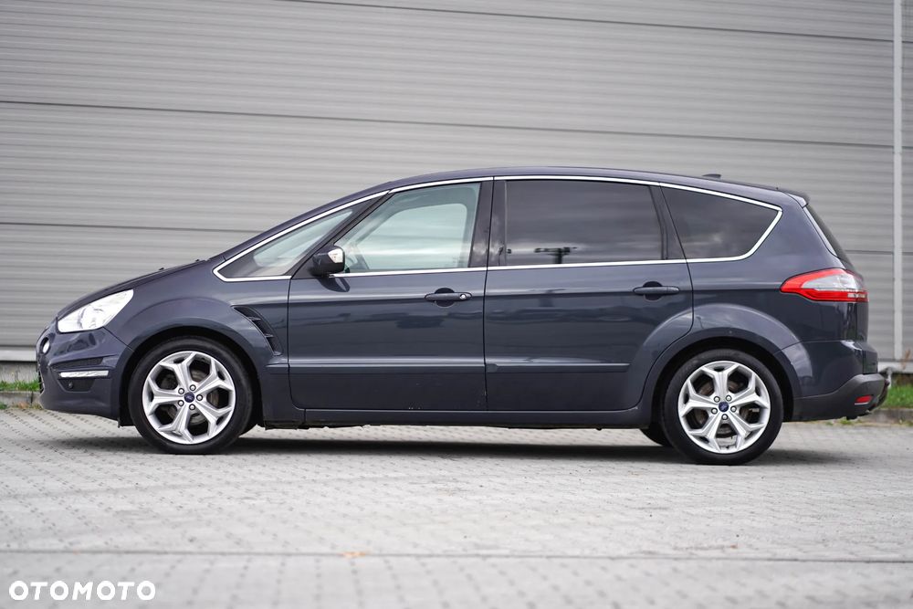 Ford S-Max - 11