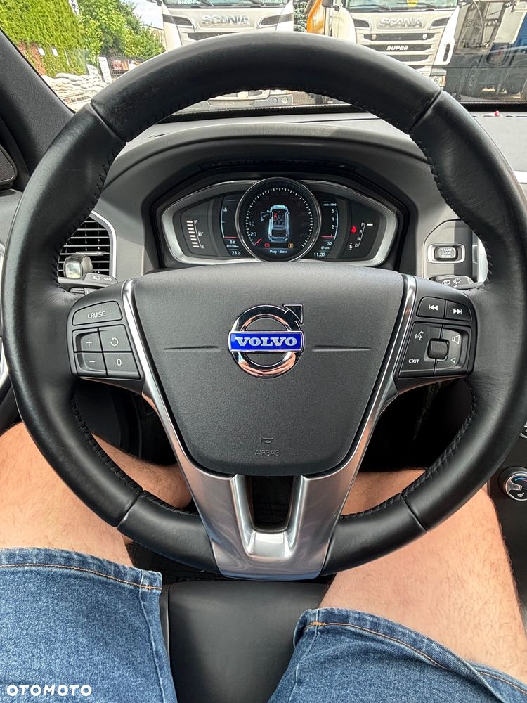 Volvo XC 60 D4 AWD Momentum - 14