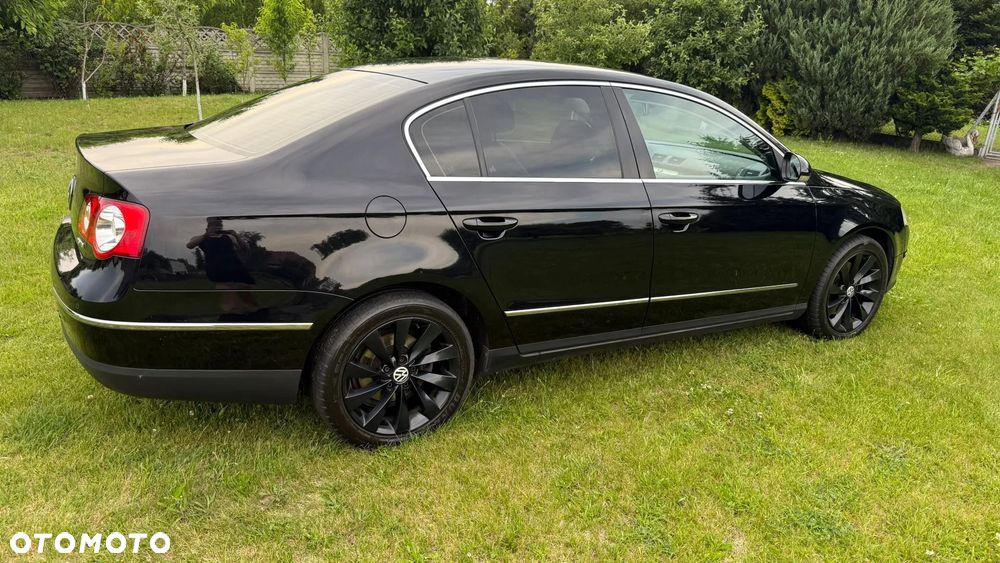 Volkswagen Passat 2.0 TDI DPF Highline - 3