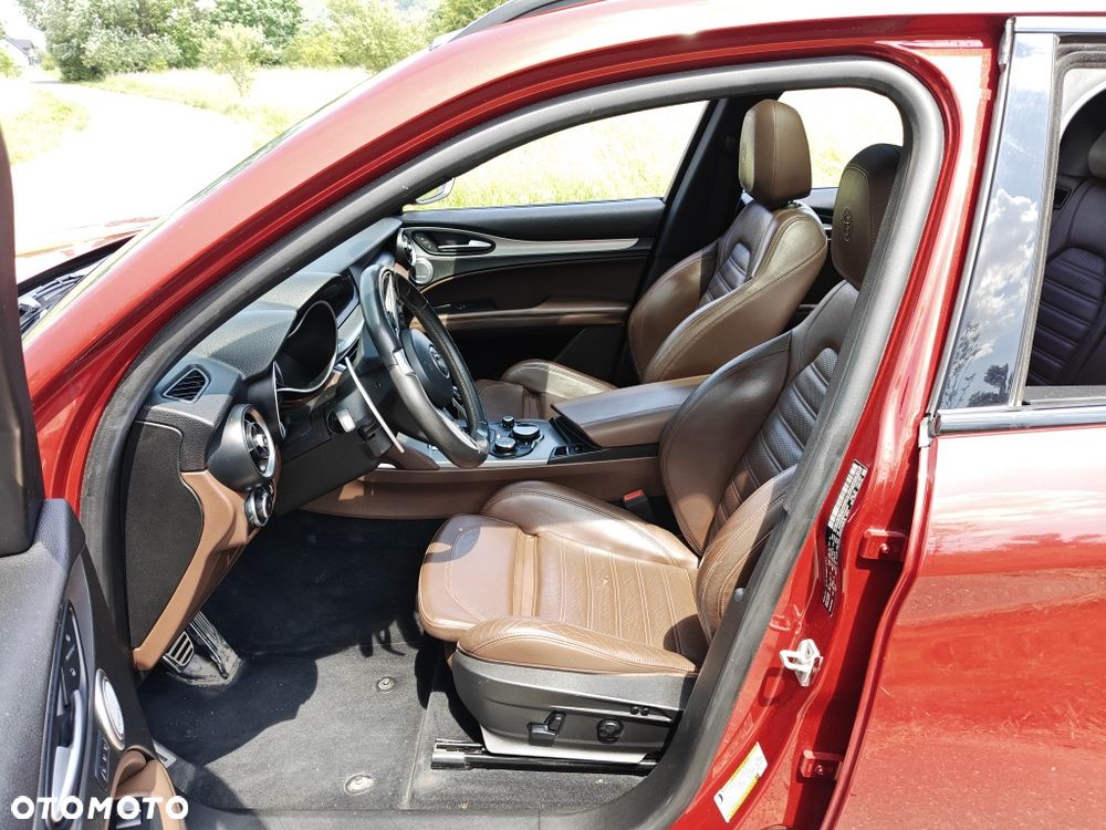 Alfa Romeo Stelvio - 5