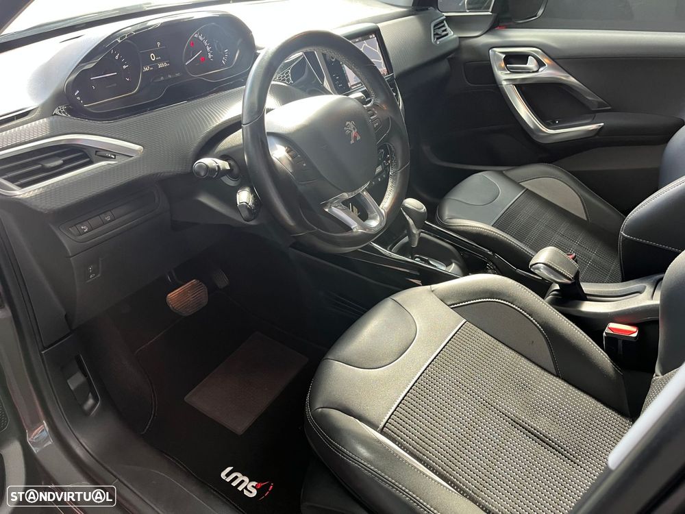 Peugeot 2008 1.2 PureTech Allure EAT6 - 8