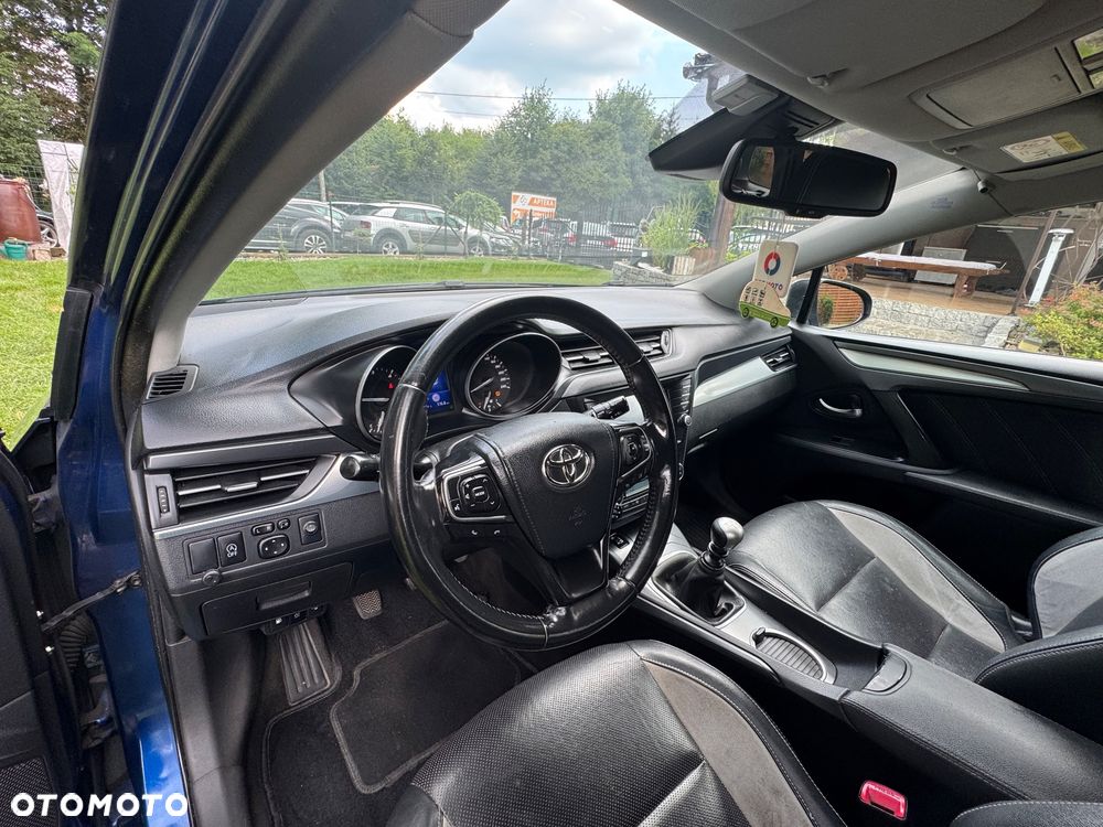 Toyota Avensis 2.0 D-4D Prestige - 8