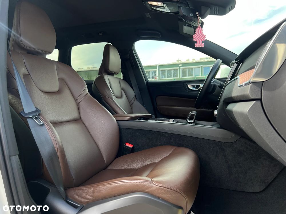 Volvo XC 60 - 28