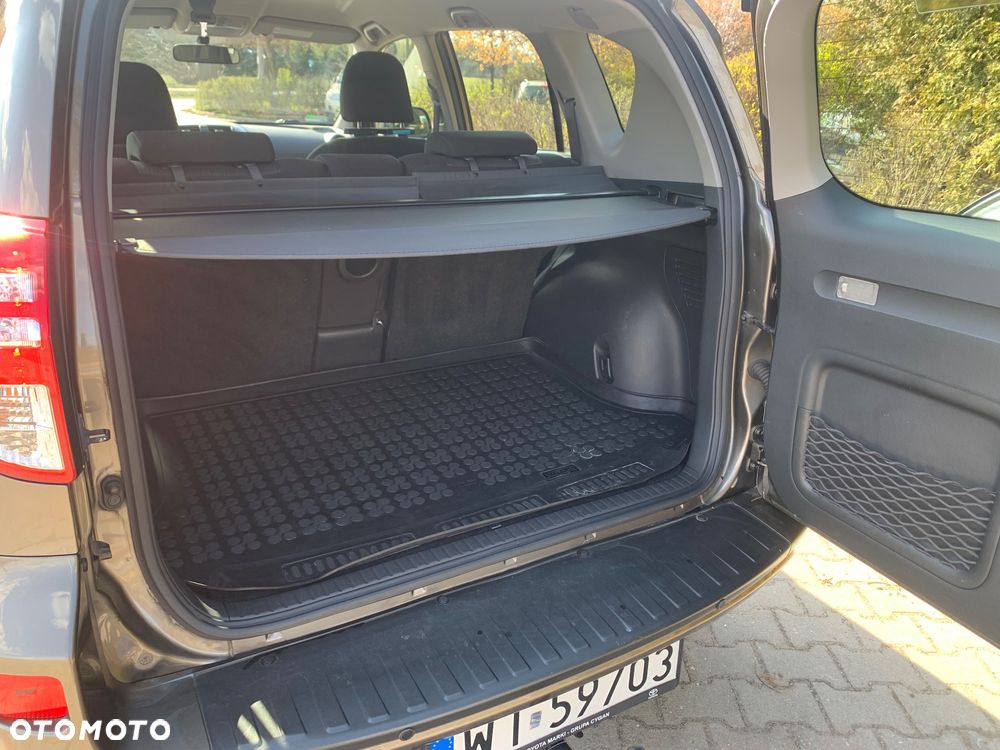 Toyota RAV4 2.0 VVT-i Luna - 11