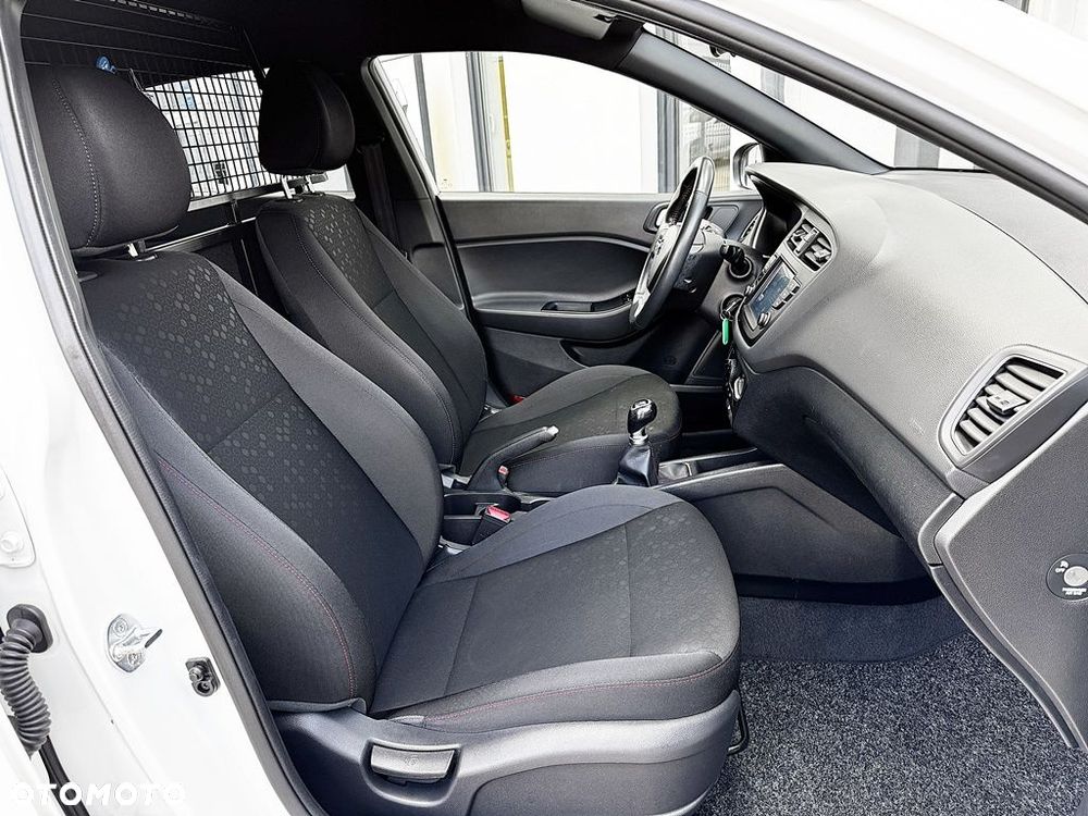 Hyundai i20 1.2 Comfort - 10