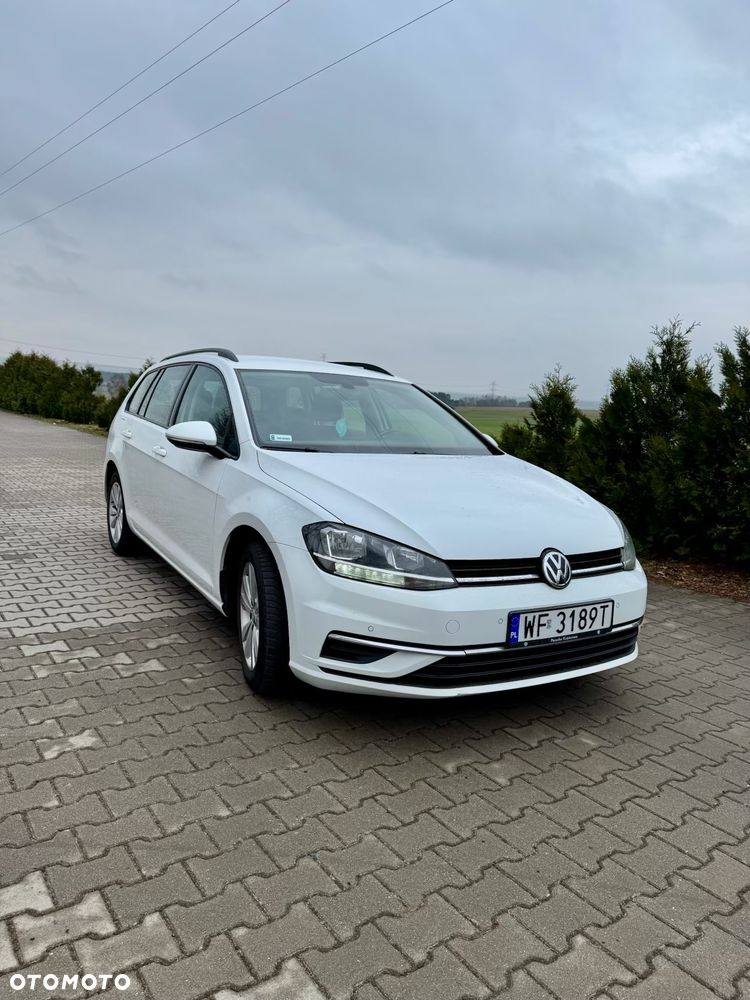 Volkswagen Golf - 1