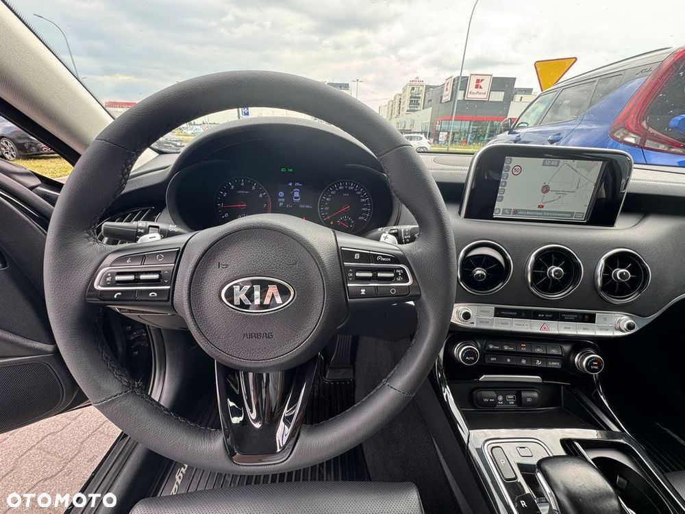 Kia Stinger - 16