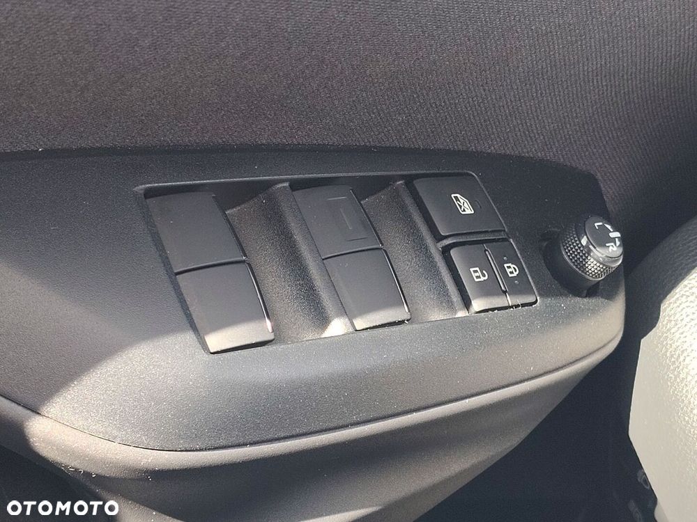 Toyota Yaris Hybrid 1.5 Style - 19