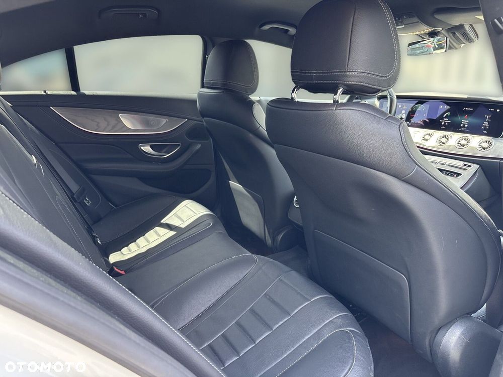 Mercedes-Benz CLS 300 d 4-Matic AMG - 21